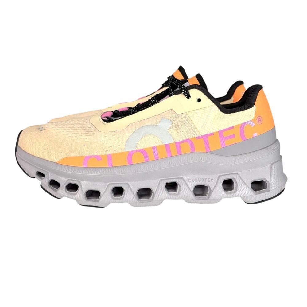 On cloud size 9.5 women